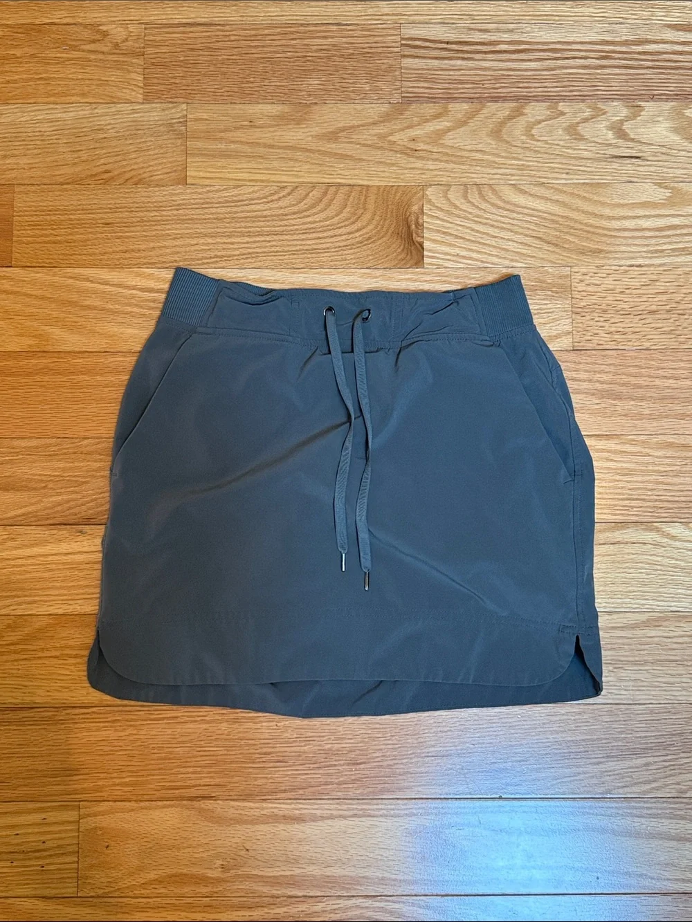 Athleta Performance Skort - Size 2 - 15” length